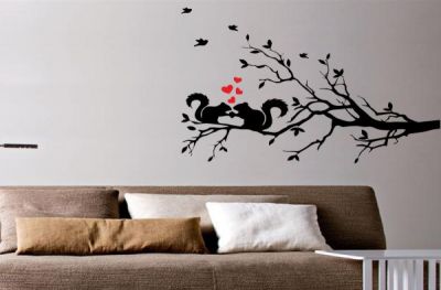 Ağaç Üzerinde Sincaplar Duvar Stickeri