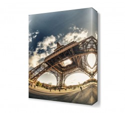 Eyfel Kulesi ve Gökyüzü Tablosu